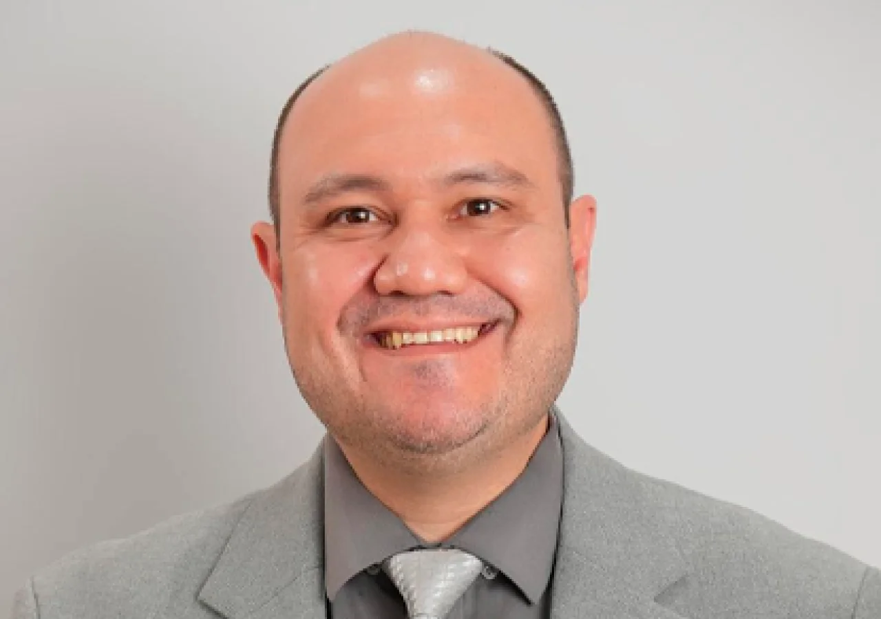 Dr. Victor Simezo